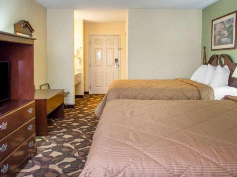 Hotel Ramada By Wyndham Sacramento Exterior foto