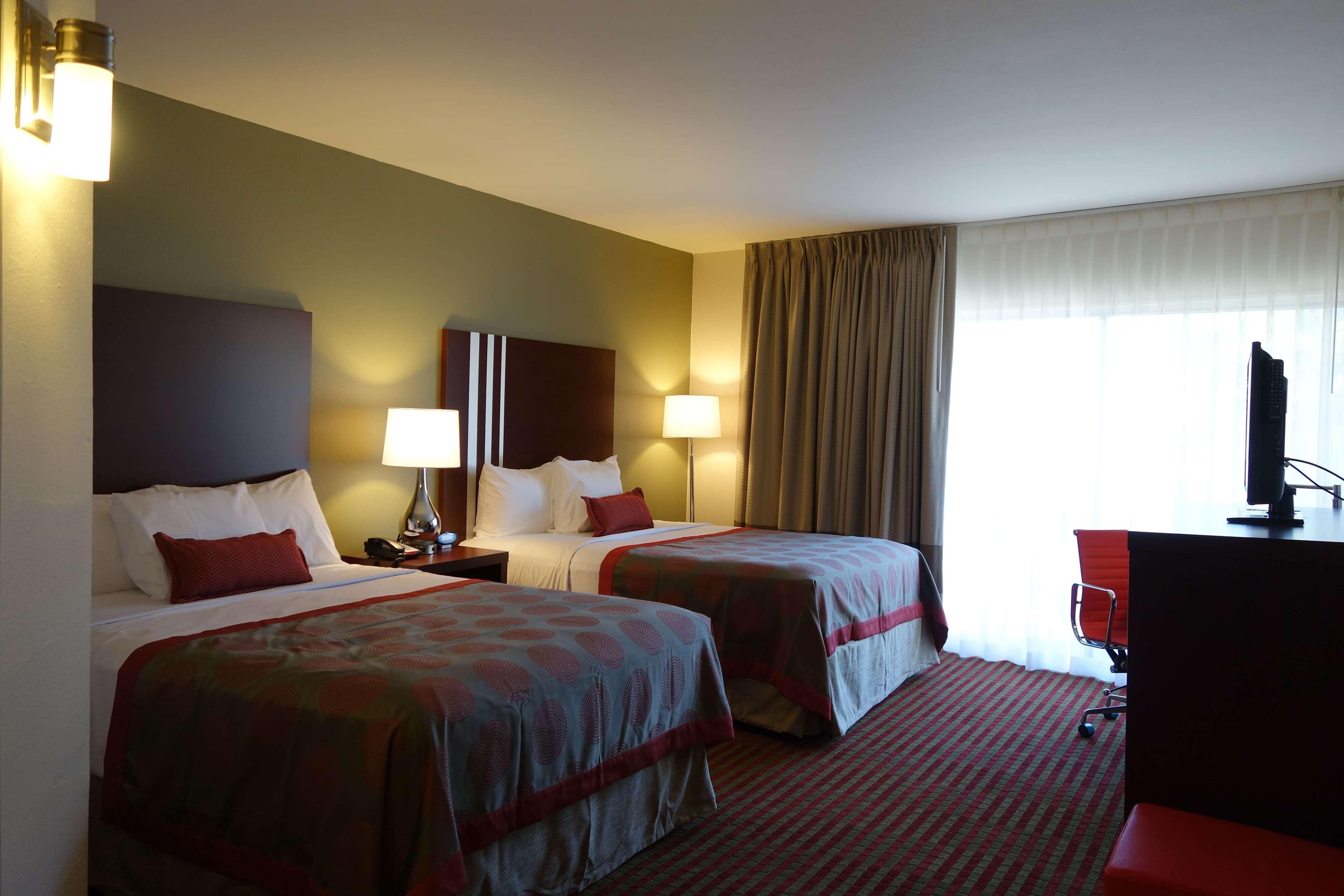 Hotel Ramada By Wyndham Sacramento Exterior foto